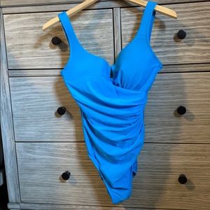 Shape fit swimsuit